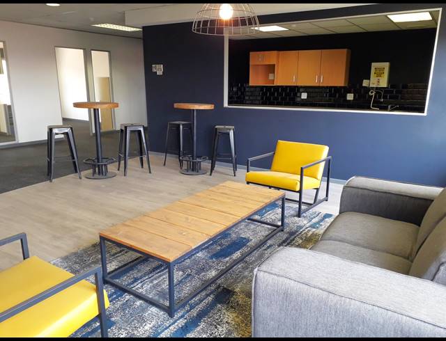 2,562M² OFFICE TO LET IN IRENE